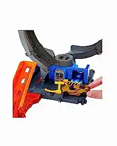 Hot Wheels Düşman Yaratıklar Oyun Seti HTN78