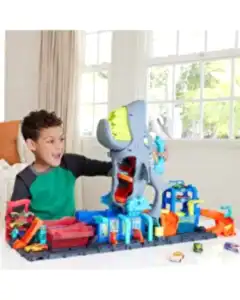 Hot Wheels Şehri Muhteşem Köpek Balığı Araba Yıkama Oyun Seti HTN82