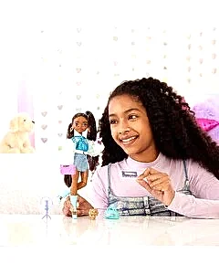 Barbie Dream Besties Brooklyn Bebek ve Aksesuarları HYC22