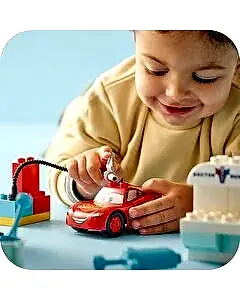 LEGO Duplo Disney ve Pixar Arabalar McQueen’in Doc’un Garajını Ziyareti 10456