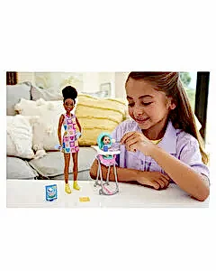Barbie Bebek Bakıcılığı Oyun Seti HTK34