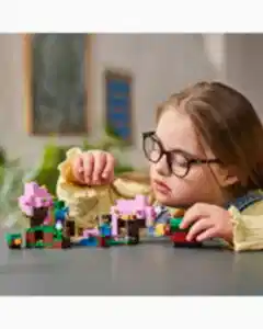 LEGO Minecraft Kiraz Çiçeği Bahçesi 21260