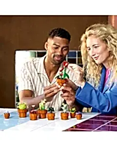 LEGO Icons Minik Bitkiler 10329