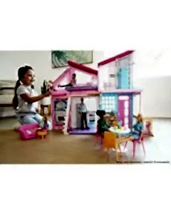 Barbie'nin Malibu Evi FXG57
