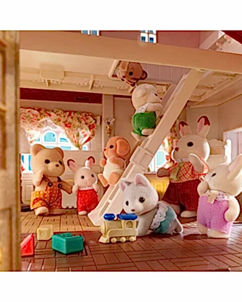 Sylvanian Families Işıklı Şehir Evi