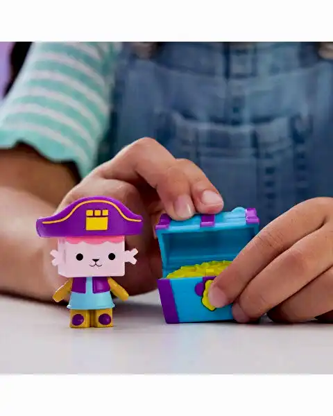 Gabby’s Dollhouse Baby Box Cat & Treasure Box Figür ve Aksesuar Seti