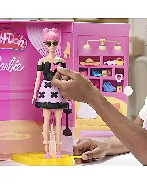 Play Doh Barbie Tasarımcı Moda Gösterisi G31564