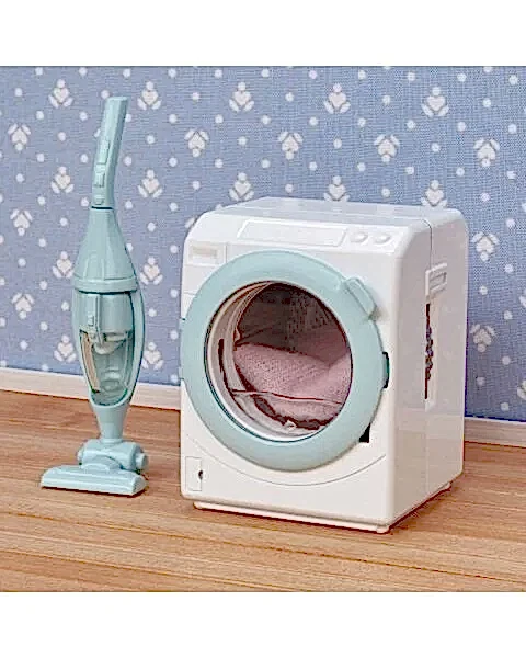 Sylvanian Families Çamaşır Makinesi ve Elektrik Süpürgesi Seti 5445