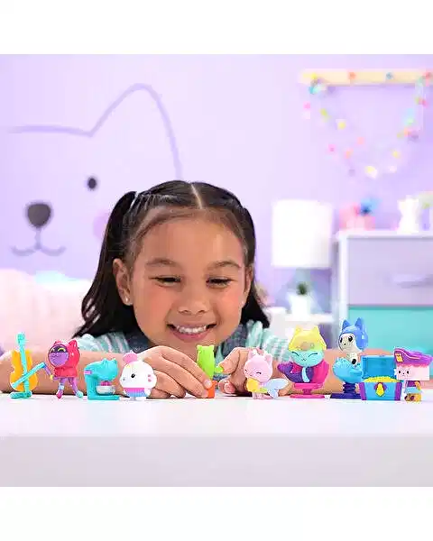 Gabby’s Dollhouse Baby Box Cat & Treasure Box Figür ve Aksesuar Seti