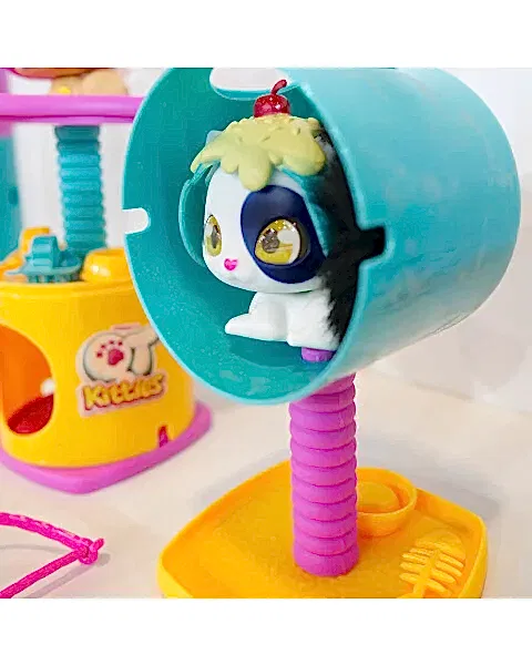 QT Kitties Dina Yavru Kedi