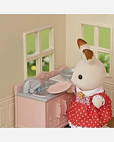 Sylvanian Families Kırmızı Çatılı Başlangıç Evi