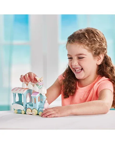 Sylvanian Families Uçan Bulutlu Gökkuşağı Treni